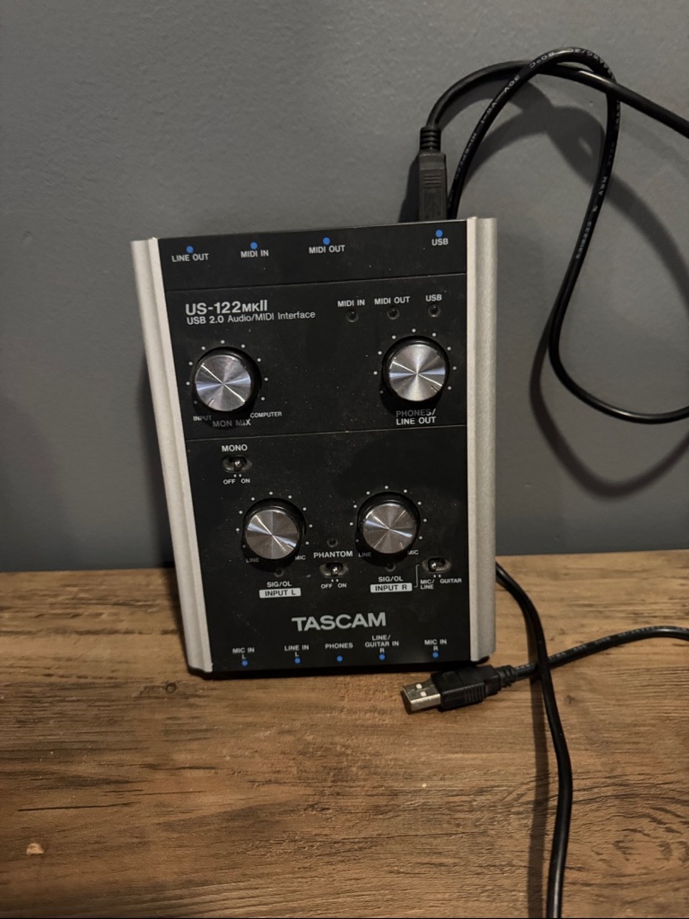 TASCAM US-122mkII USB Audio/MIDI Interface - Black & Silver